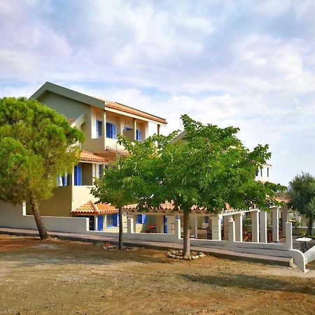 Olive Bay Hilltop Apartments Amoliani Zewnętrze zdjęcie