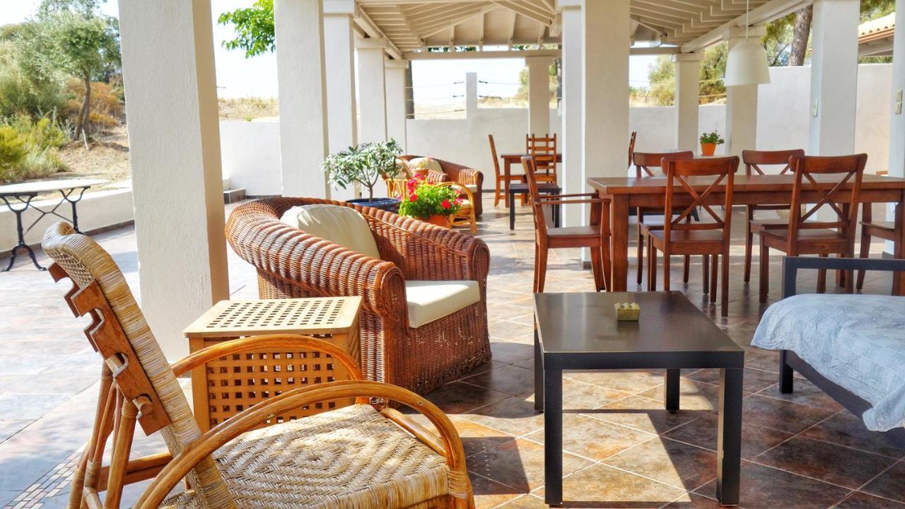 Olive Bay Hilltop Apartments Amoliani Zewnętrze zdjęcie